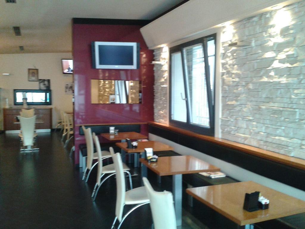 Locanda Trattoria Caffe Cavour Cittadella Eksteriør bilde